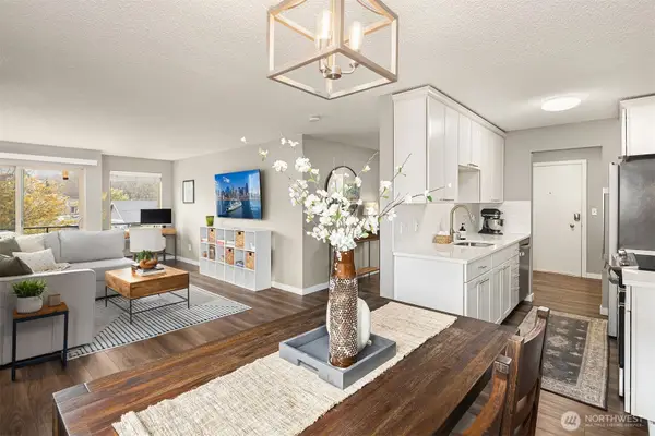 5501 11th Avenue Nw #204, Seattle, WA 98107