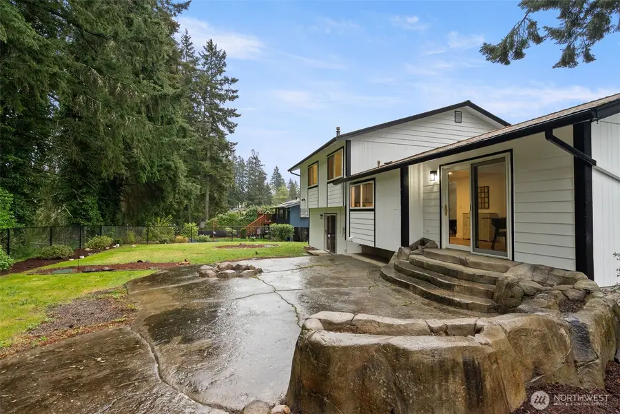 2806 NE Fernwood Court, Bremerton, WA 98310 - #3