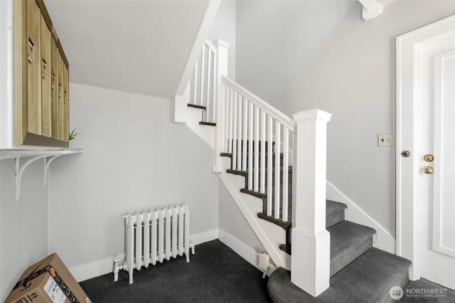 746 10th Avenue E, Seattle, WA 98102 - #3