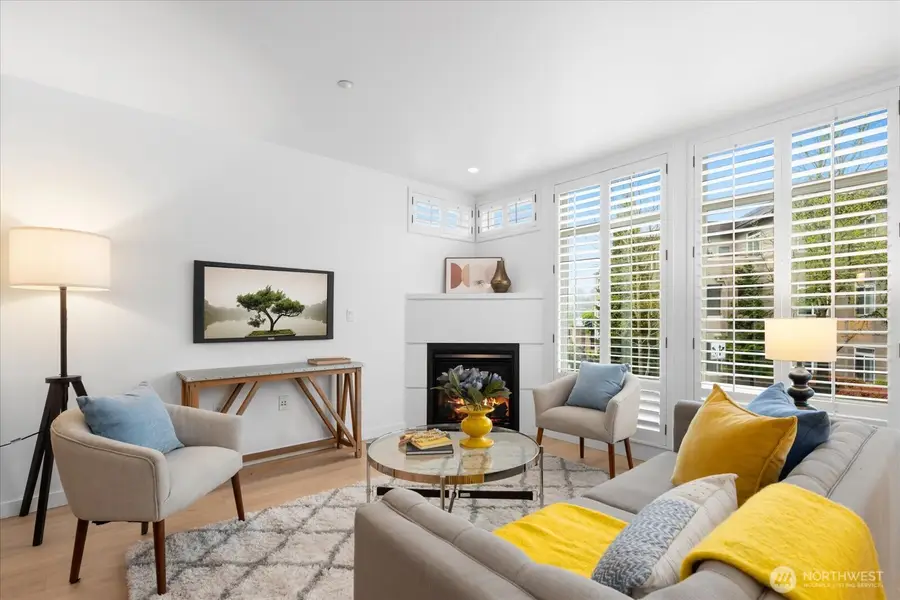 211 Kirkland Avenue #208, Kirkland, WA 98033 - #3