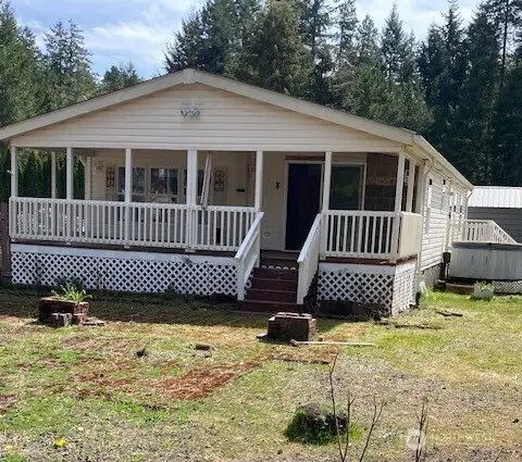 301 N Chinook Drive, Hoodsport, WA 98548