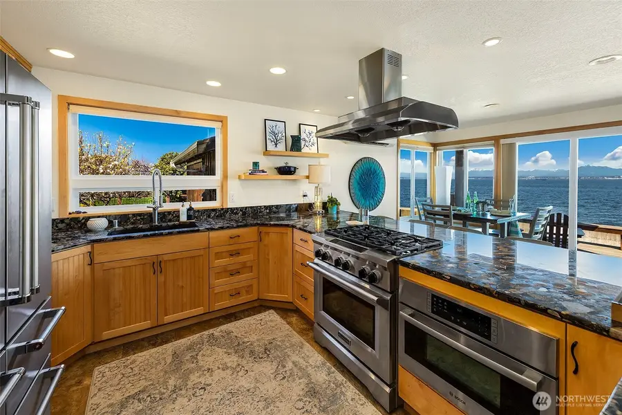 4906 Marshall Rd, Clinton, WA 98236 - #3