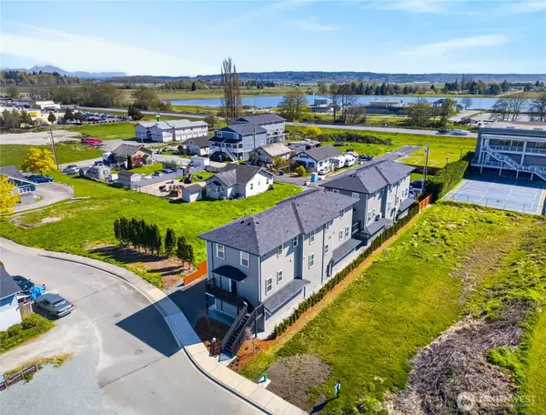 9520 270th Nw #F, Stanwood, WA 98292