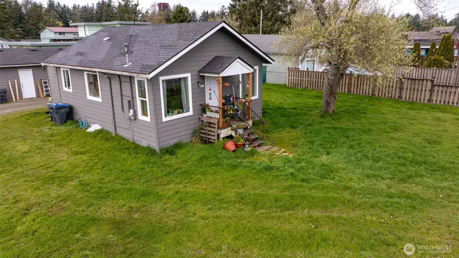 605 N Montesano Street, Westport, WA 98595 - #3