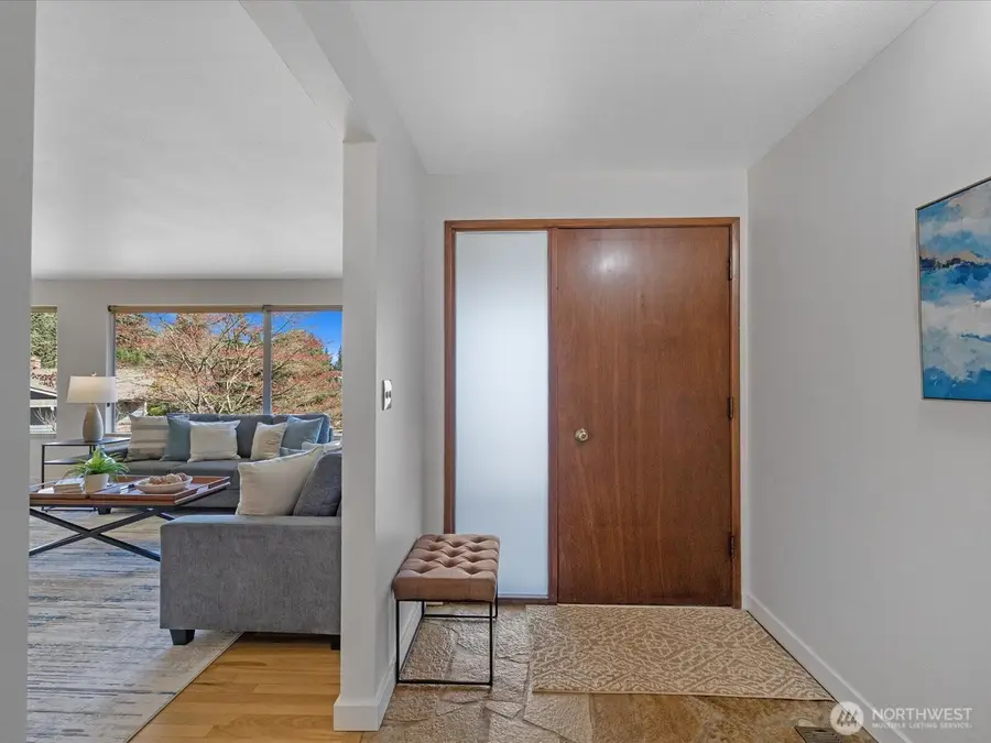 19201 51st Avenue Ne, Lake Forest Park, WA 98155 - #3