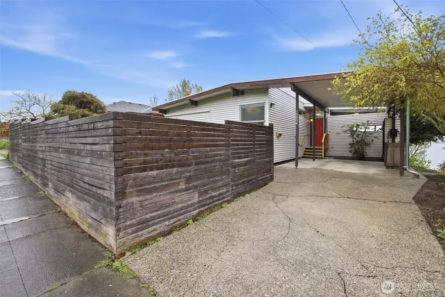 10054 Waters Avenue S, Seattle, WA 98178 - #2