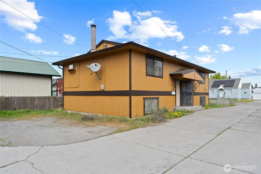 110 E Longfellow Avenue, Spokane, WA 99207 - #2