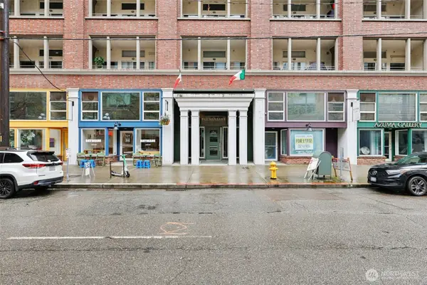 526 1st Avenue S #405, Seattle, WA 98104