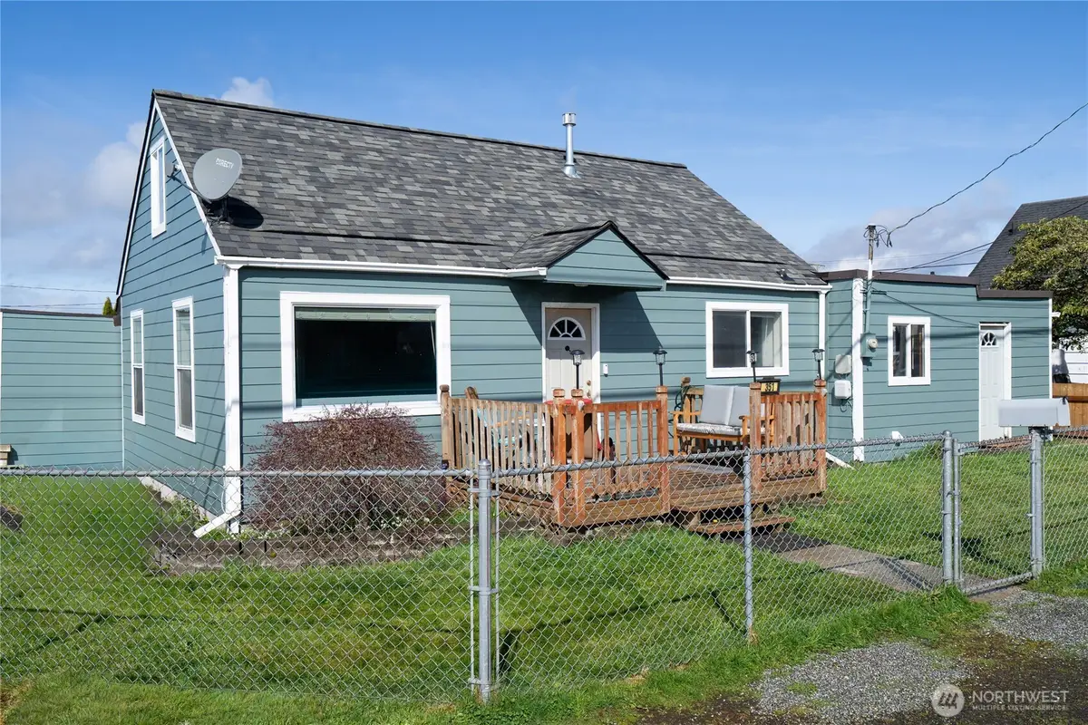 351 N Jeffries Street, Aberdeen, WA 98520 - #1