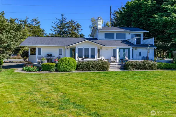 1889 West Beach Road, Oak Harbor, WA 98277