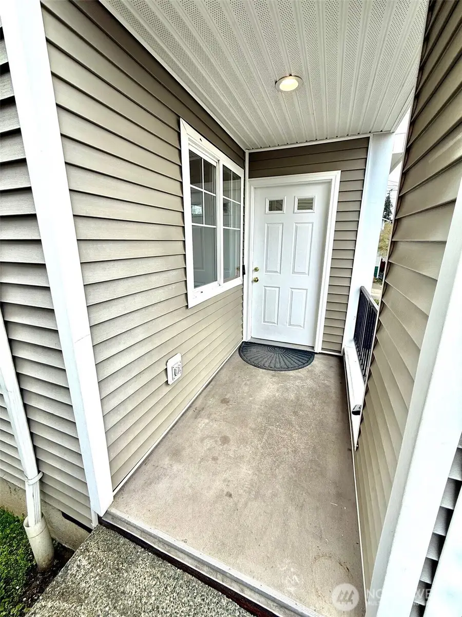 11542 62nd Avenue S, Seattle, WA 98178 - #2