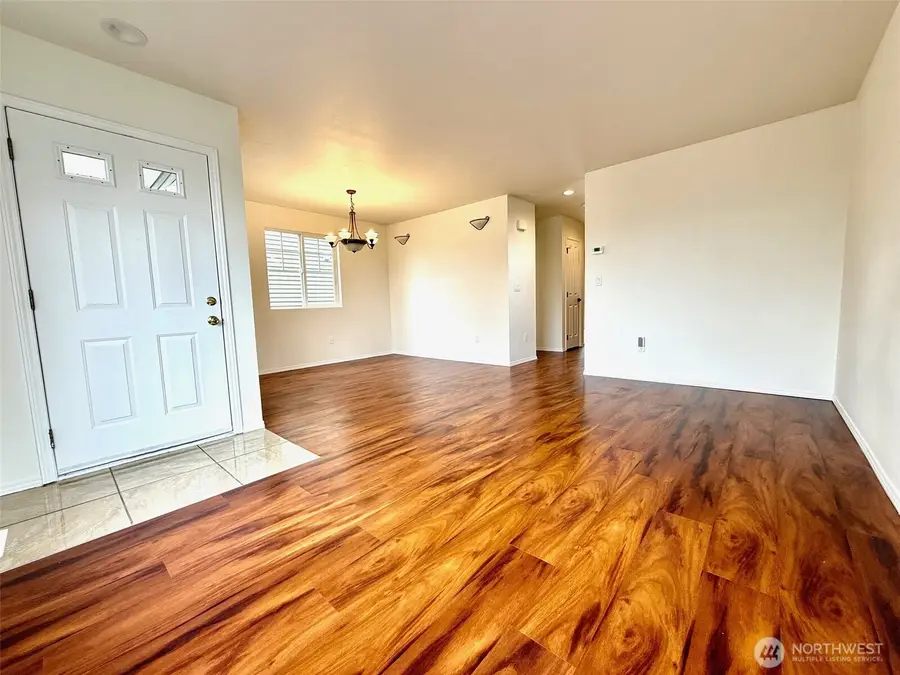 11542 62nd Avenue S, Seattle, WA 98178 - #3