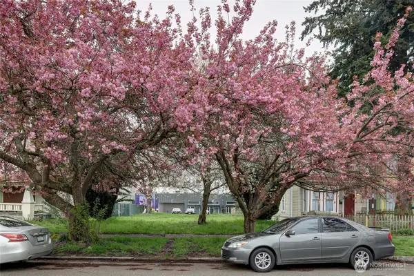 811 S L Street, Tacoma, WA 98405