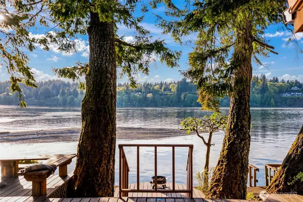 3048 Steamboat Island Road Nw, Olympia, WA 98502