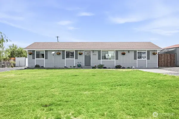 46505 W Paterson Ave, Paterson, WA 99345