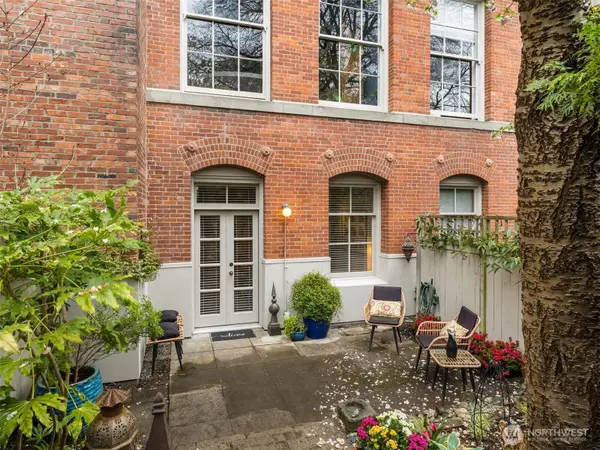 1401 5th Avenue W #104, Seattle, WA 98119