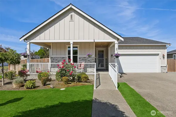 5594 157th Ave Ct E, Sumner, WA 98390