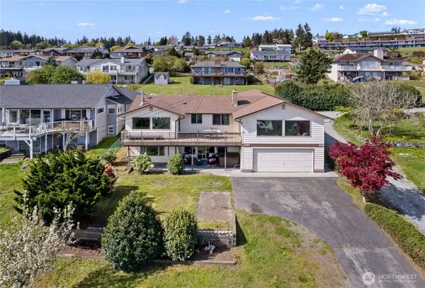 1462 SE Camano Drive, Camano Island, WA 98282