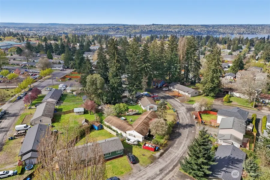 2008 Harrington Circle Ne, Renton, WA 98056 - #2