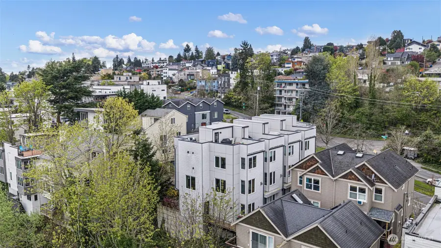 2314 Thorndyke Avenue W #E, Seattle, WA 98199 - #3