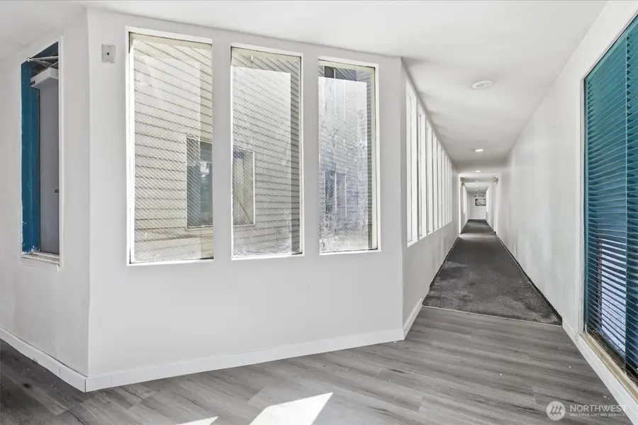 8320 Lake City Way Ne, Seattle, WA 98115 - #2