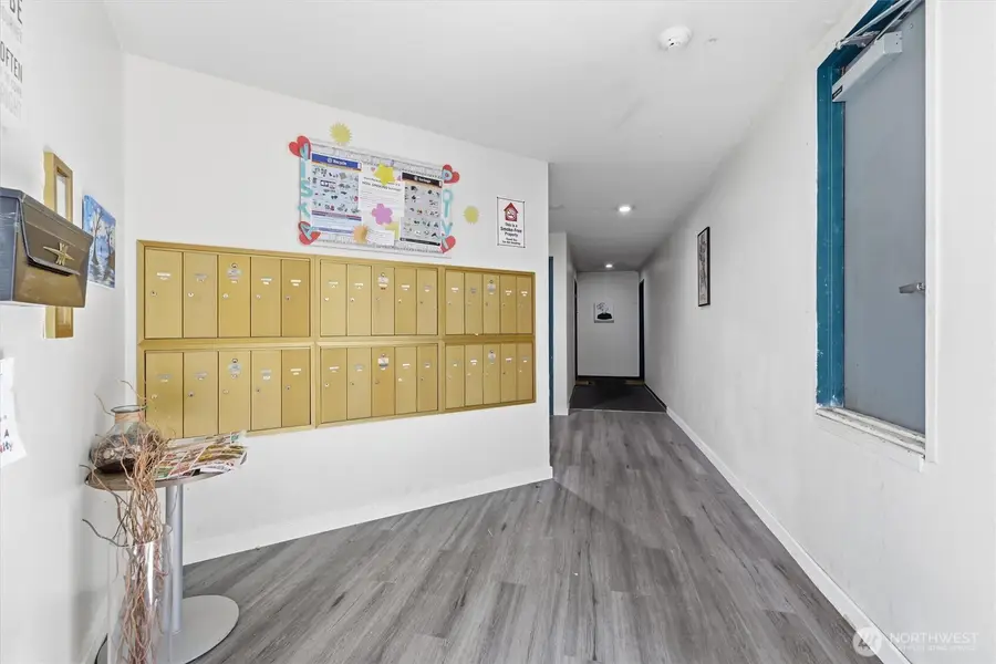 8320 Lake City Way Ne, Seattle, WA 98115 - #3