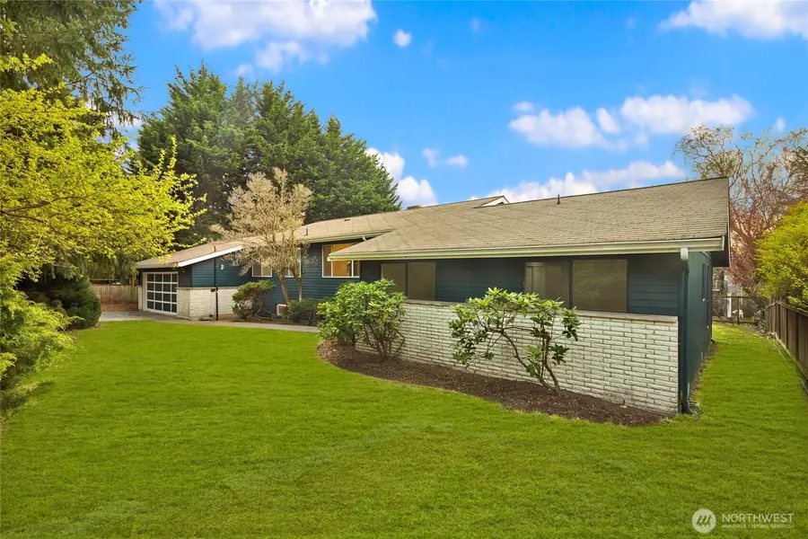 12511 37th Avenue Ne, Seattle, WA 98125 - #2