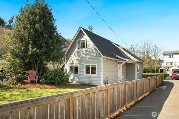 3710 SW 106th Street, Seattle, WA 98146