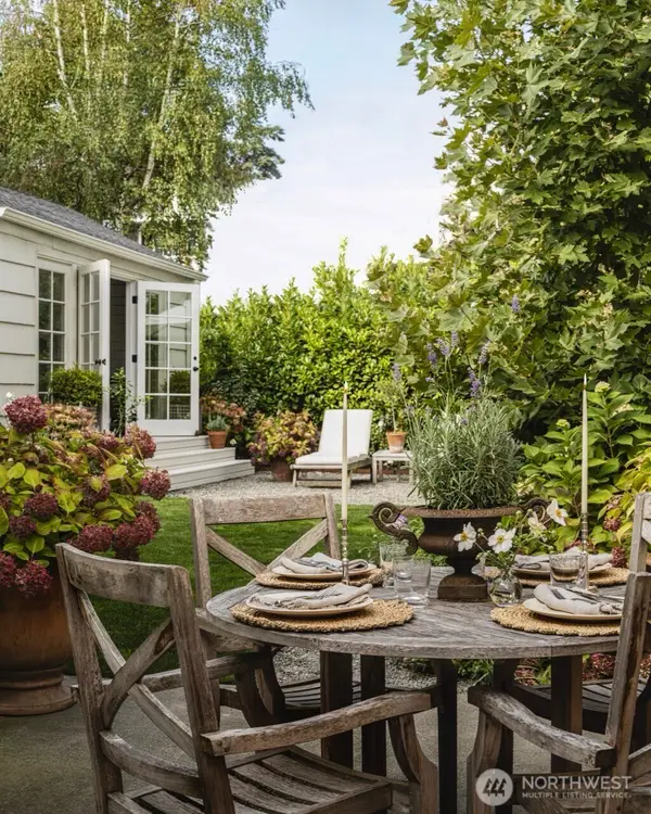 2307 Mcgilvra Boulevard E, Seattle, WA 98112