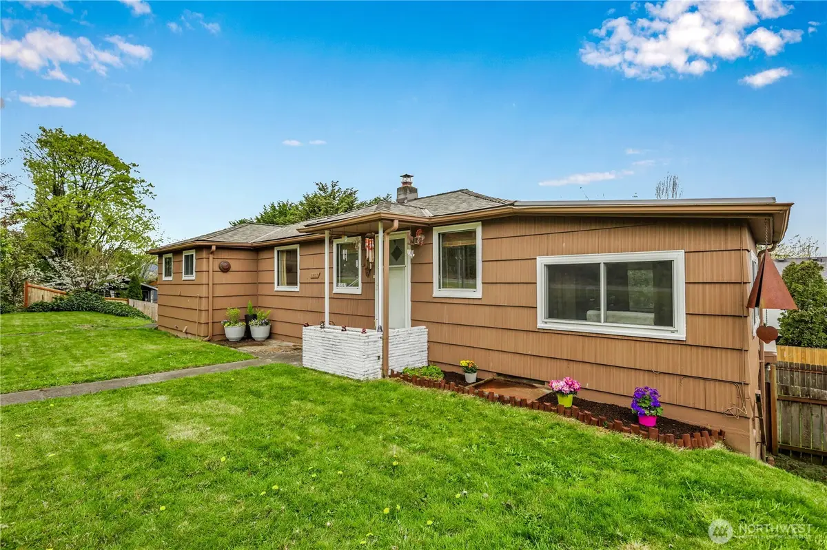 22317 16th Avenue S, Des Moines, WA 98198 - #1