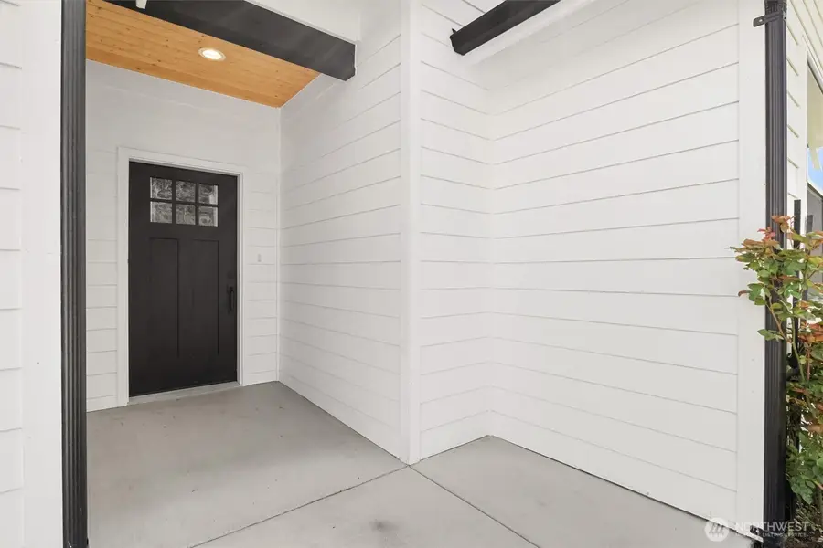 706 E 4th St, Nooksack, WA 98276 - #2