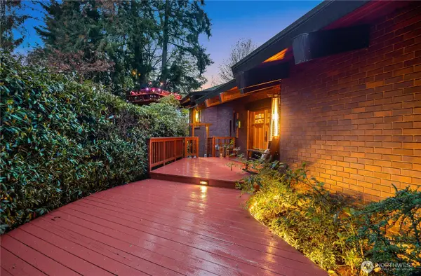 4775 NE 203rd Street, Lake Forest Park, WA 98155