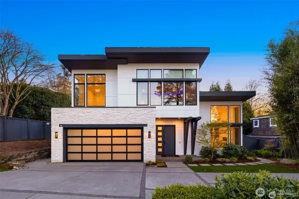 9215 NE 32nd Street, Clyde Hill, WA 98004