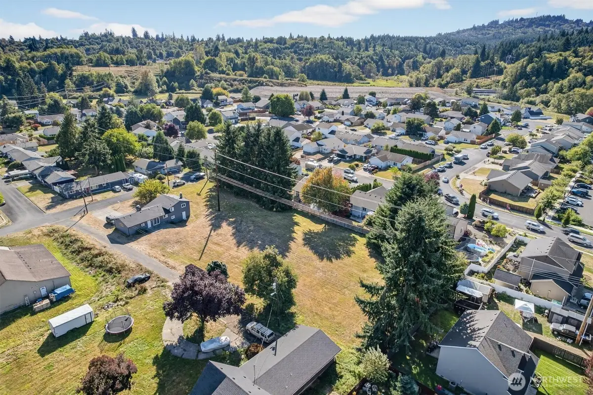 310 Lexington Ave, Kelso, WA 98626 - #1