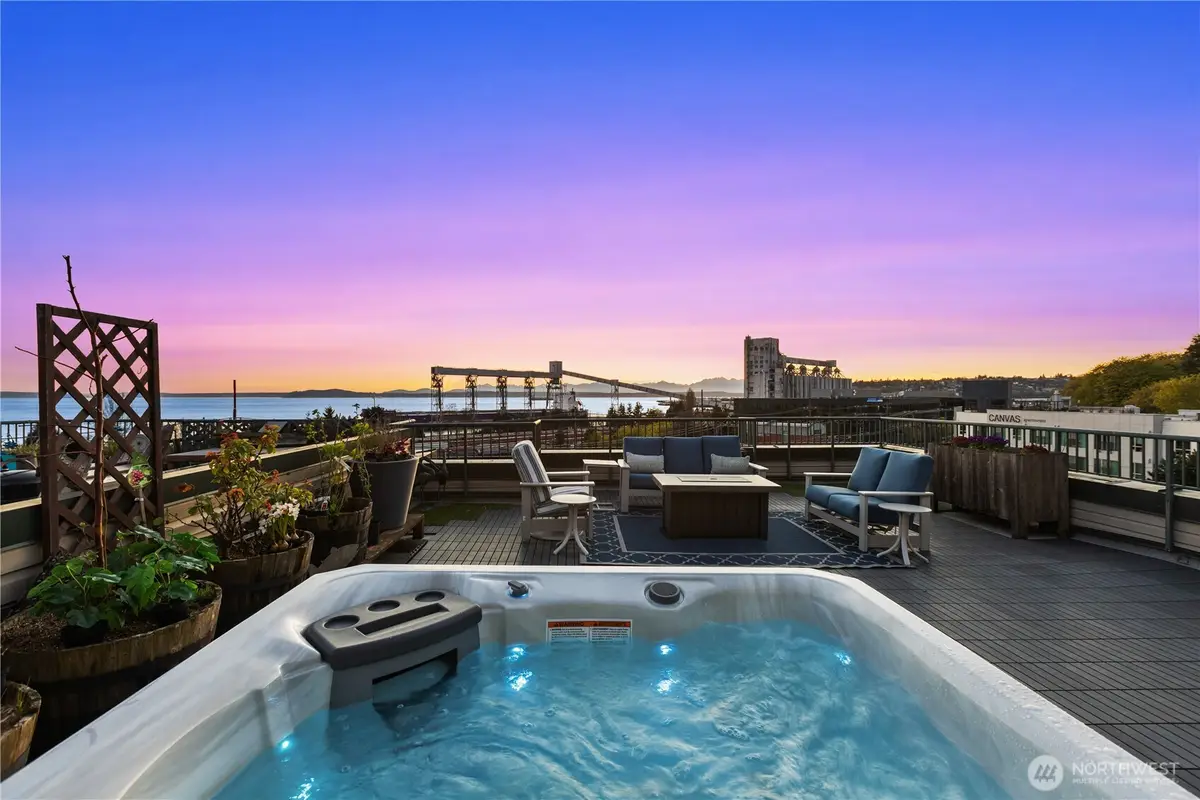 524 6th Avenue W #407, Seattle, WA 98119 - #1