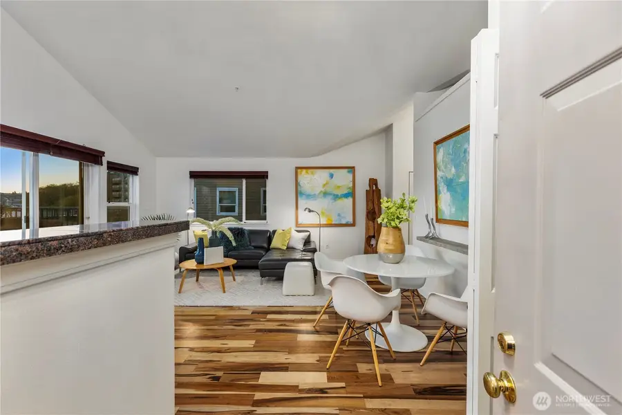 524 6th Avenue W #407, Seattle, WA 98119 - #3