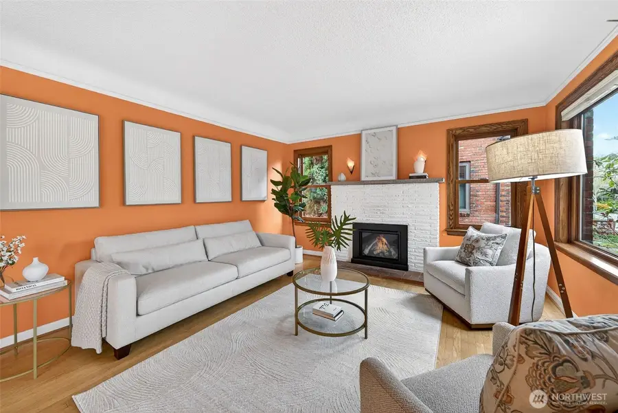 8049 23rd Avenue Nw, Seattle, WA 98117 - #3