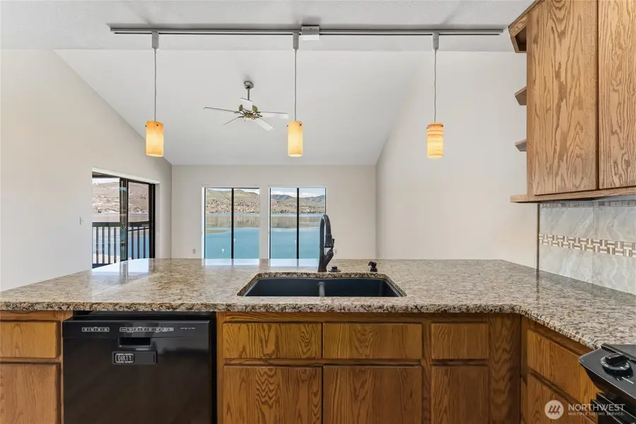 60 S Lakeshore Road #2L, Chelan, WA 98816 - #3