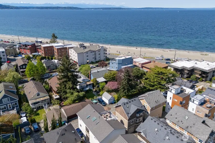 2443 55th Avenue Sw #2A, Seattle, WA 98116 - #2