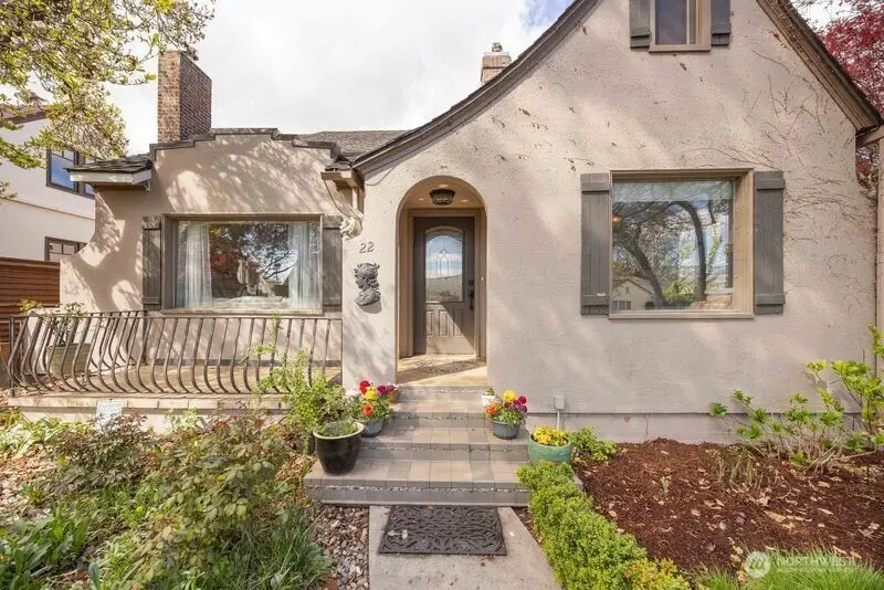 22 N Franklin Avenue, Wenatchee, WA 98801 - #2