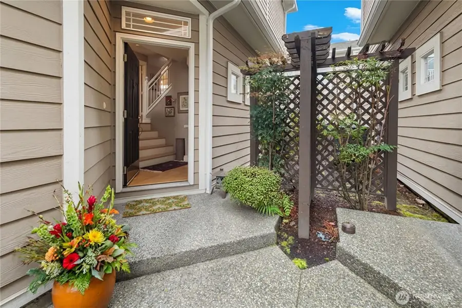 8630 113th Lane Ne, Kirkland, WA 98033 - #3