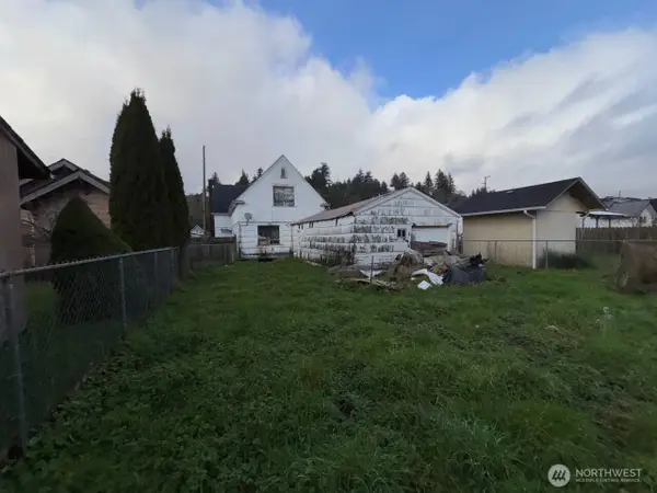 428 Eklund Avenue, Hoquiam, WA 98550