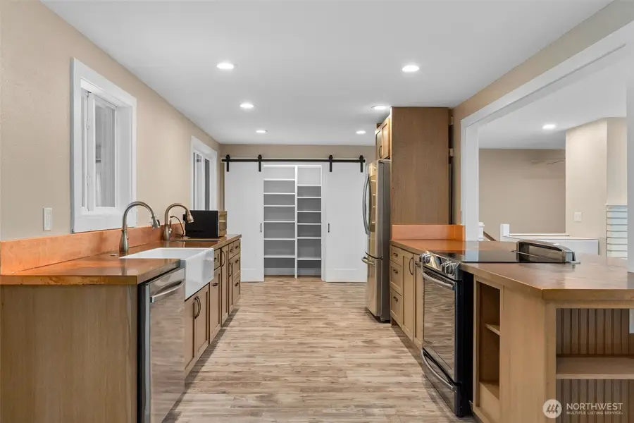 9009 Ridgeview Circle W, University Place, WA 98466 - #3