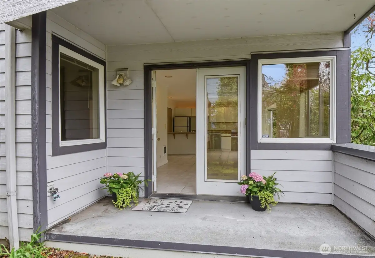 4811 Phinney Avenue N #101, Seattle, WA 98103 - #1