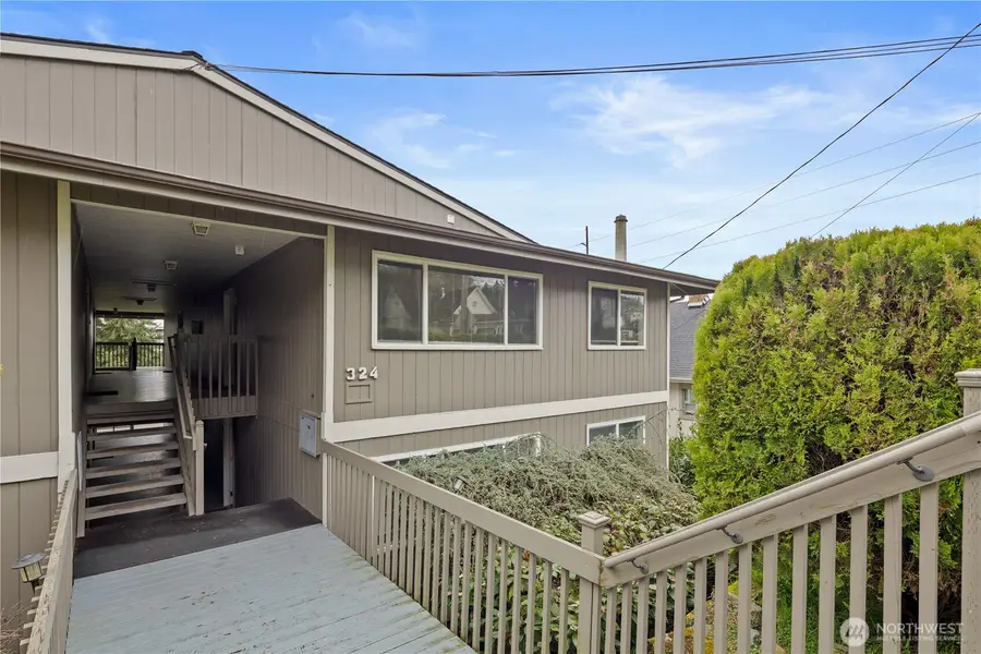 324 S Lafayette Avenue, Bremerton, WA 98312 - #2