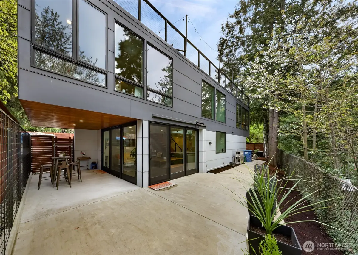 2424 Federal Avenue E, Seattle, WA 98102 - #1