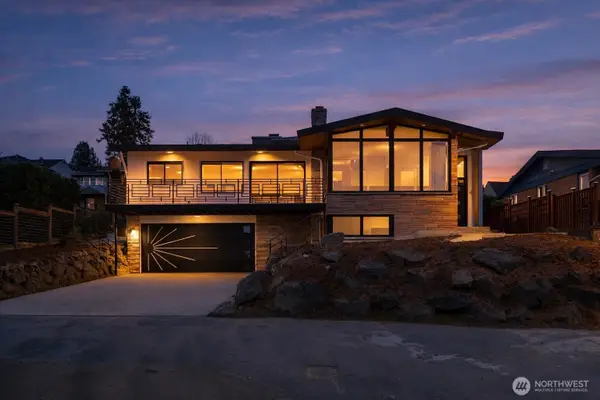 2425 NW Blue Ridge Drive, Seattle, WA 98177