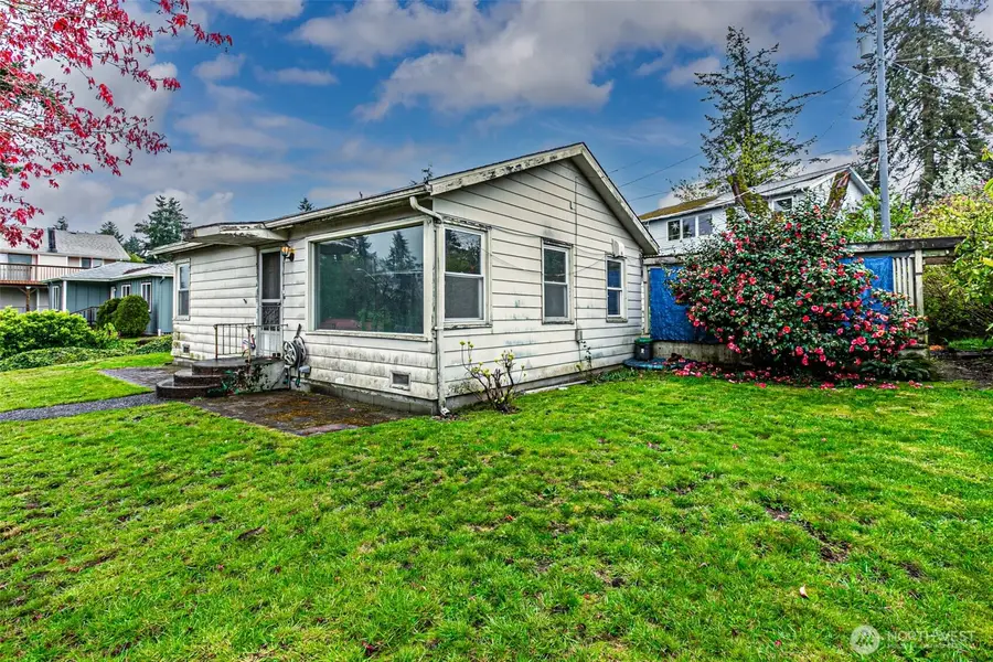 7035 S 127th Street, Seattle, WA 98178 - #3