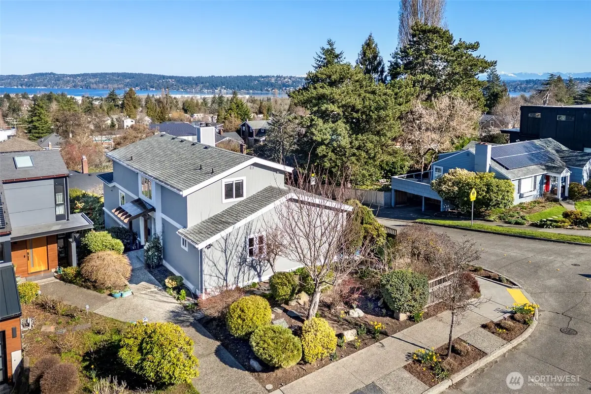 6001 60th Avenue Ne, Seattle, WA 98115 - #1