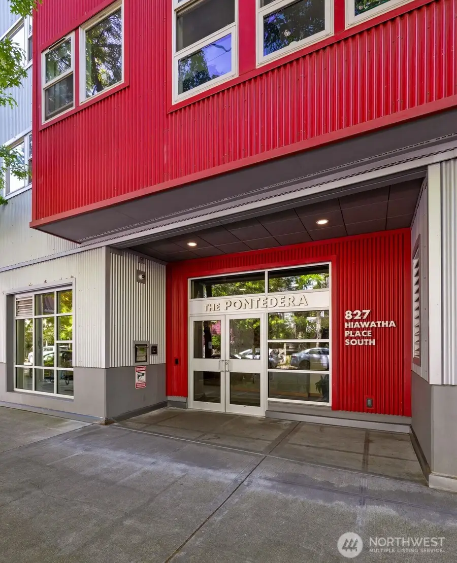 827 Hiawatha Place S #515, Seattle, WA 98144 - #3